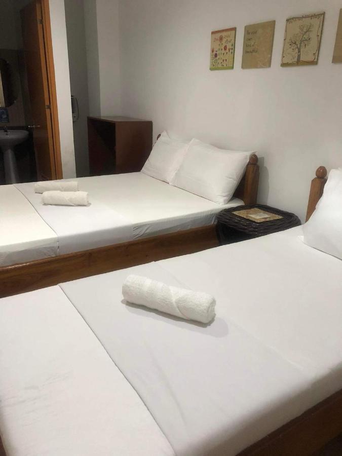 Seascape Lodging House Coron Esterno foto